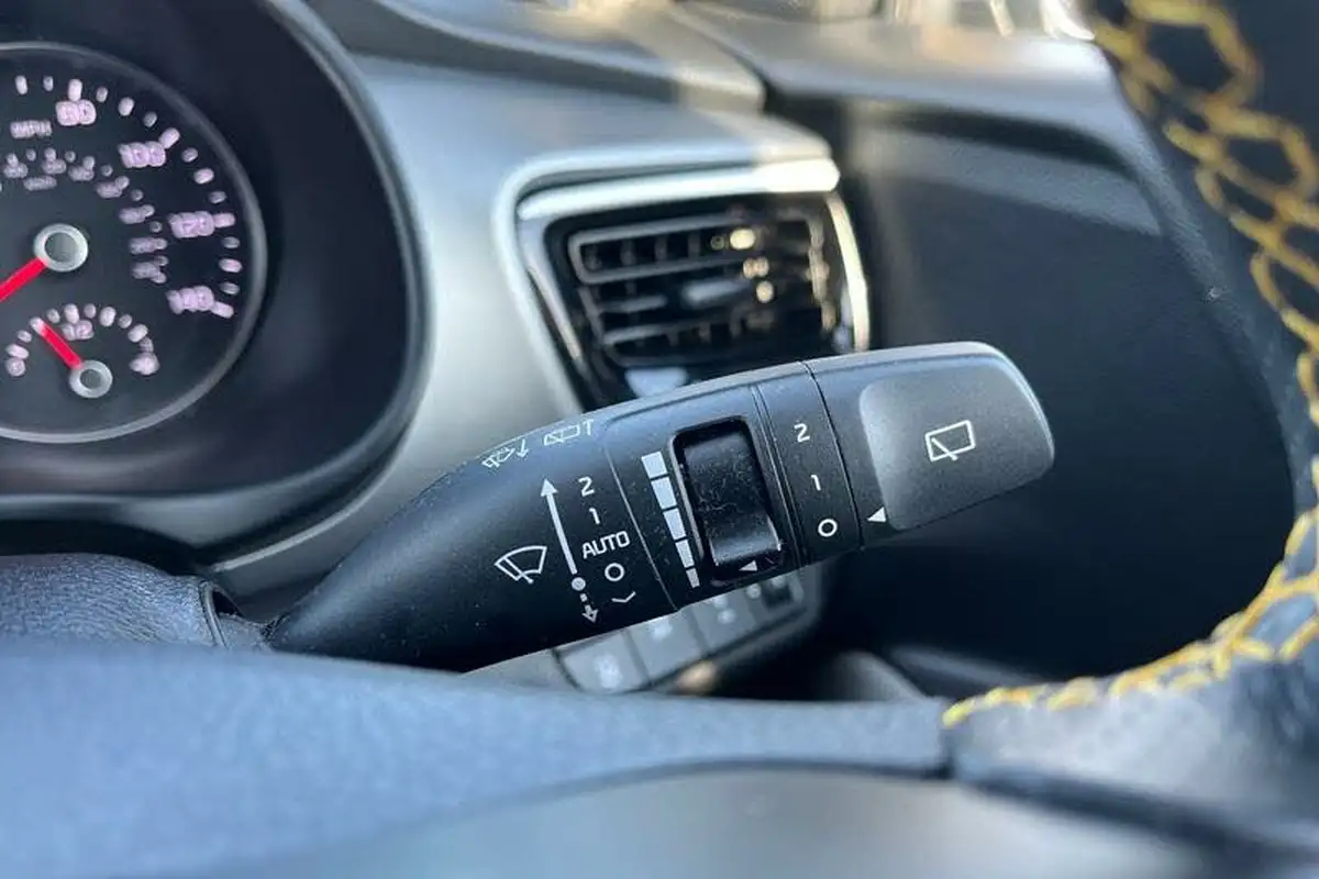 2023-kia-stonic-10-t-gdi-quantum-big-14