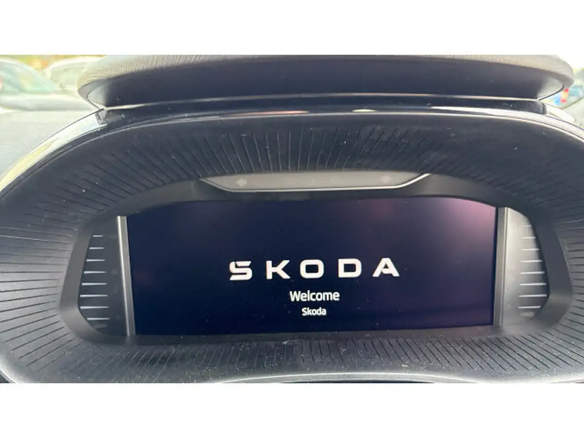 2025-skoda-fabia-10-tsi-monte-carlo-edition-big-10