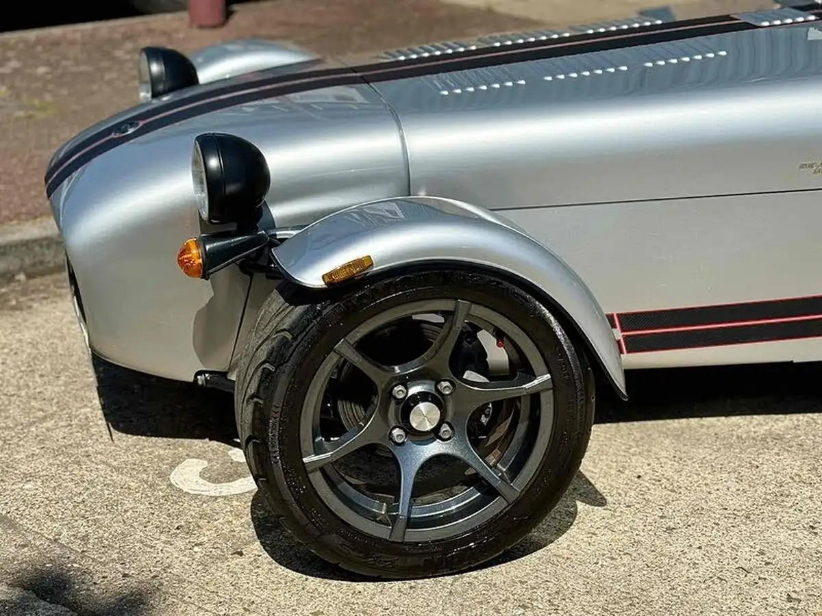 2018-caterham-seven-big-5