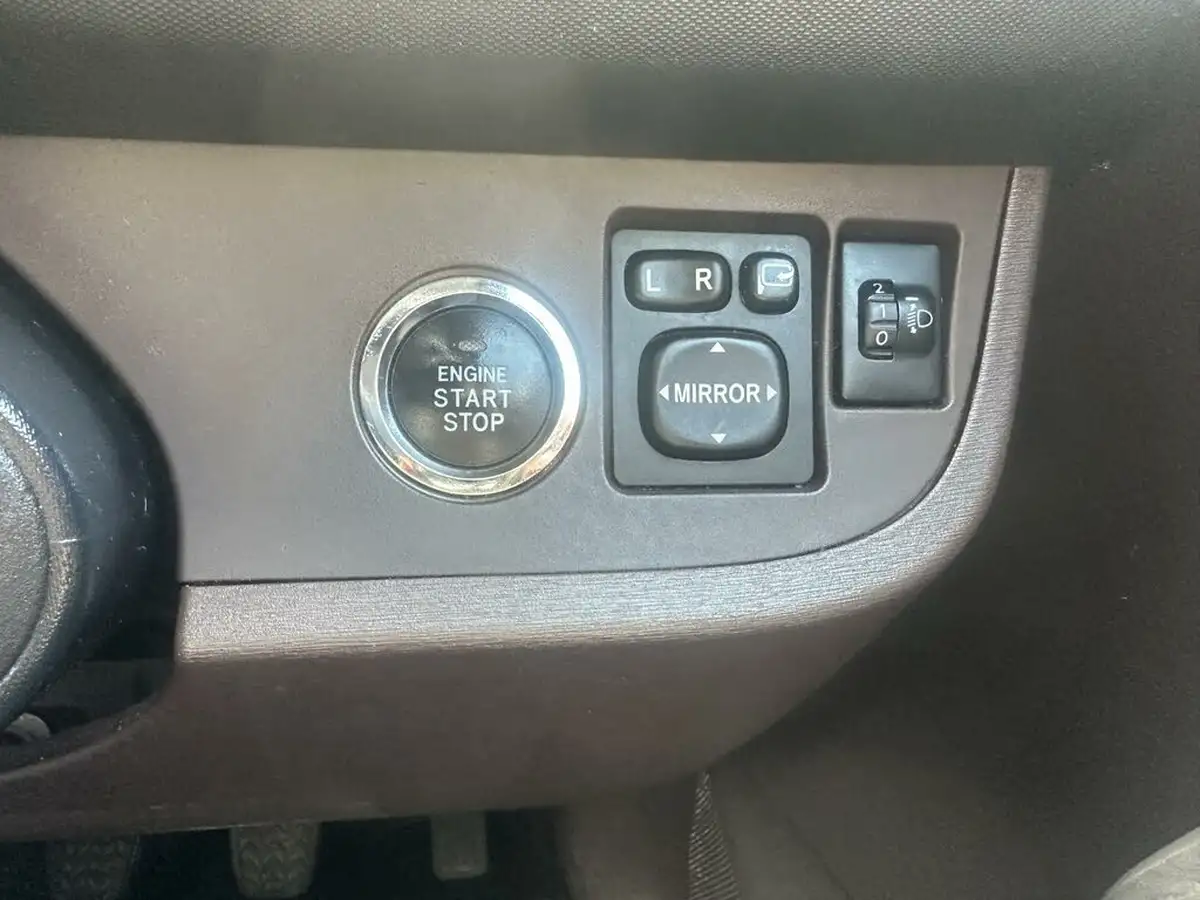 2010-toyota-iq-10-2-big-25