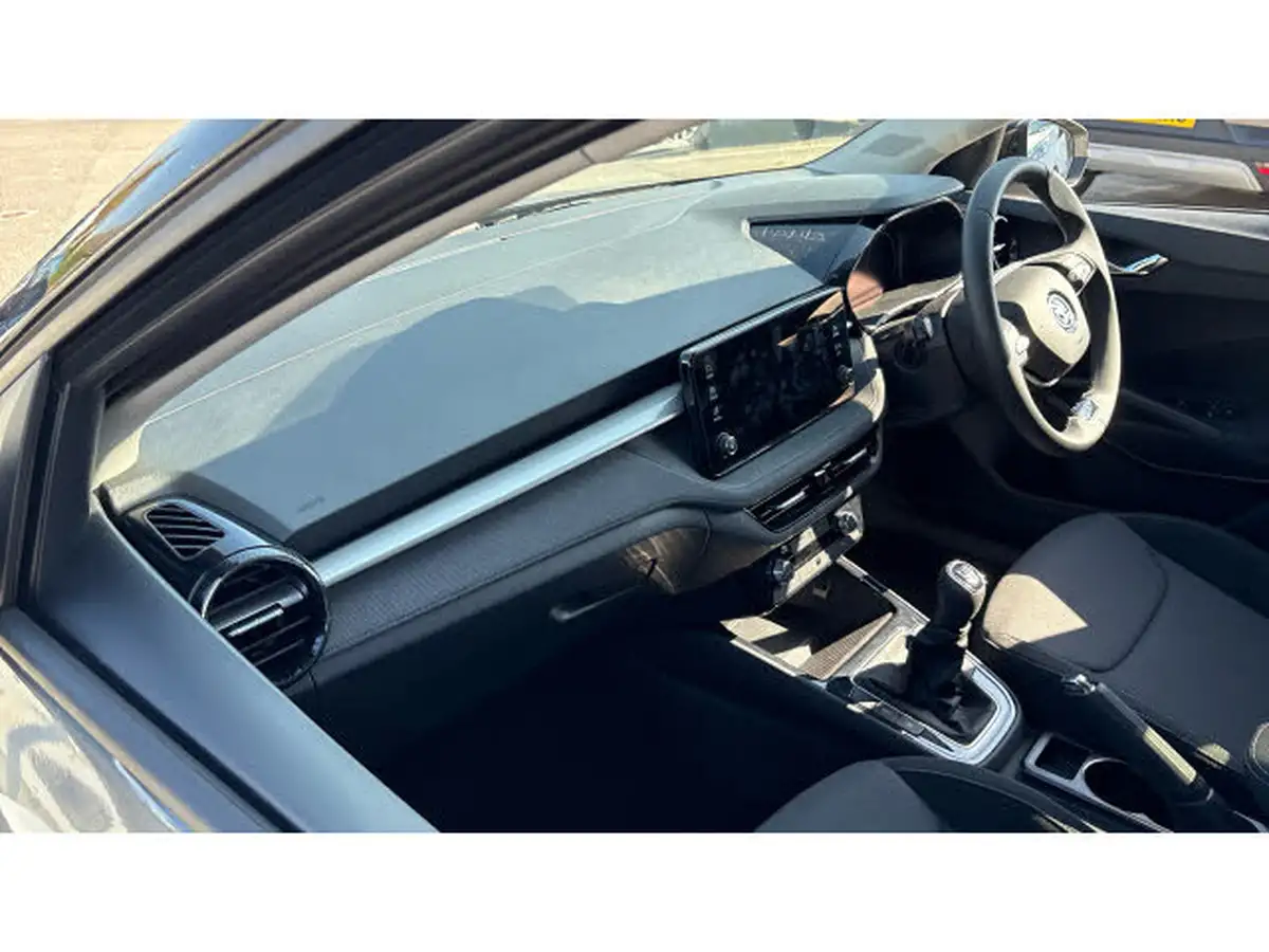 2025-skoda-fabia-10-tsi-design-edition-95ps-big-1