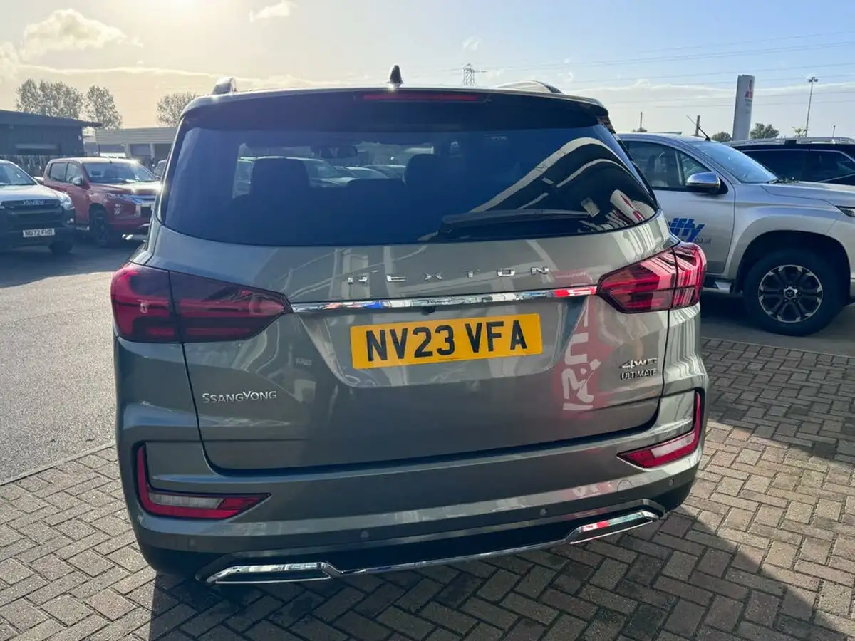 2023-kgm-ssangyong-rexton-22td-ultimate-big-2