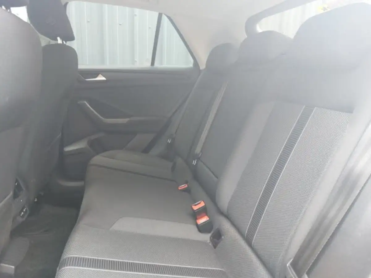 2022-volkswagen-t-roc-10-tsi-life-big-5