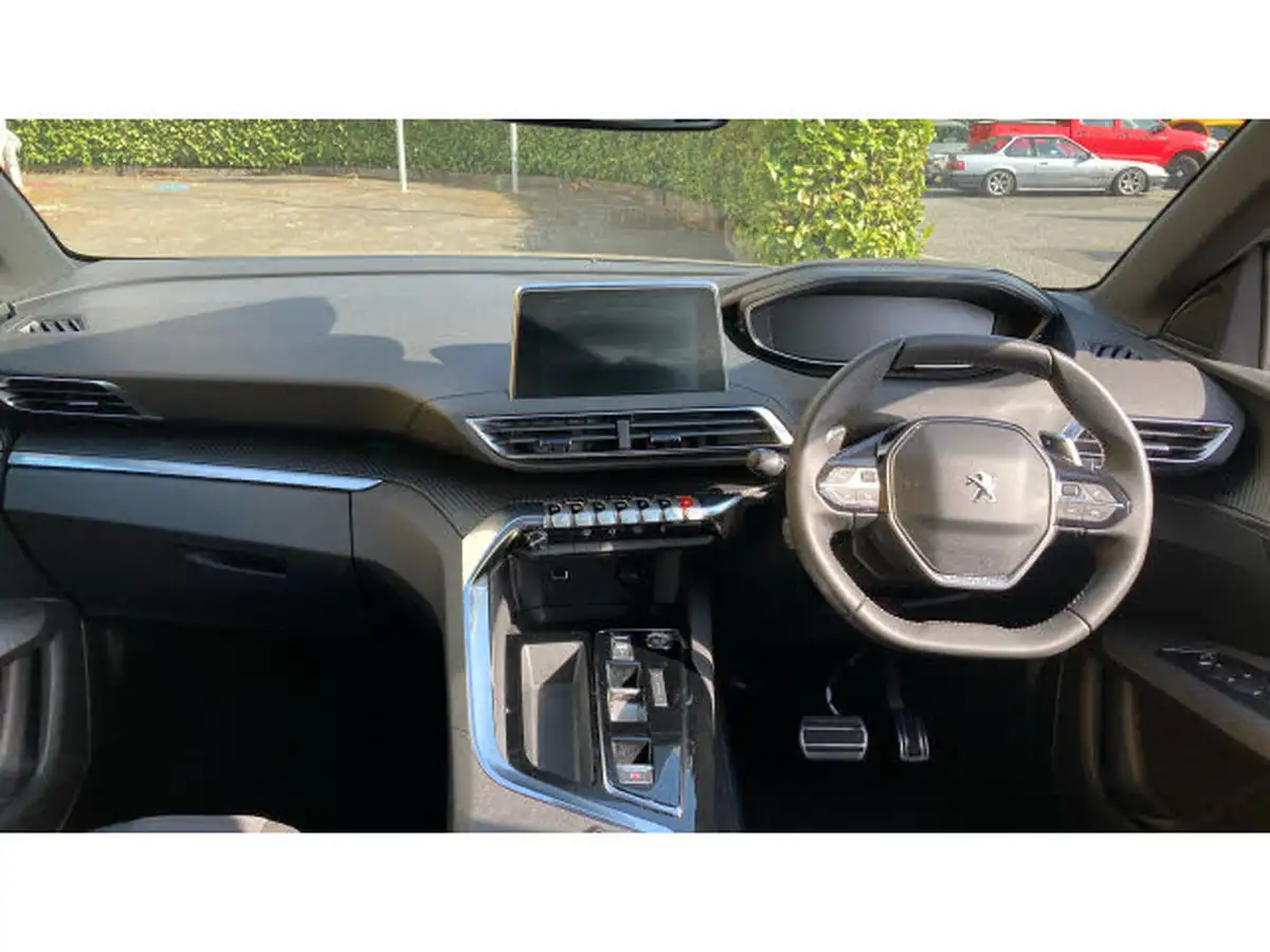 2023-peugeot-3008-suv-12-puretech-active-premium-eat8-big-9
