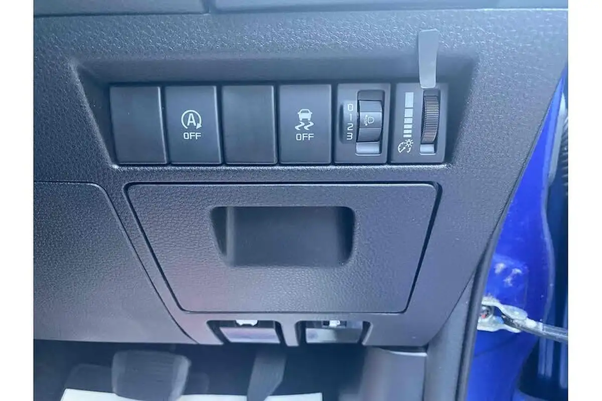 2024-isuzu-d-max-19td-dl40-auto-big-10