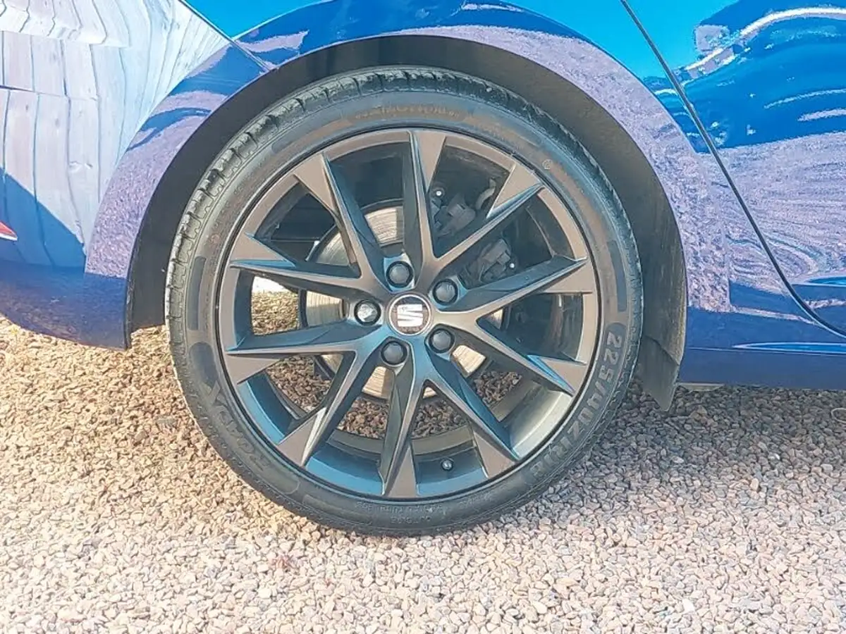 2020-seat-leon-15-tsi-evo-fr-black-edition-150ps-hatchback-dsg-big-11