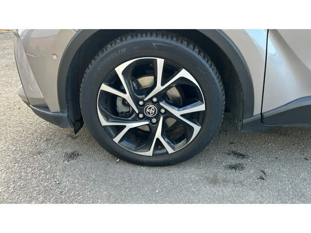 2021-toyota-c-hr-18-vvt-i-design-big-37