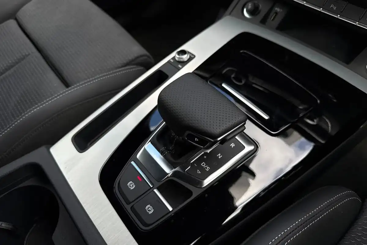 2025-audi-q5-20-45-tfsi-s-line-station-wagon-big-21