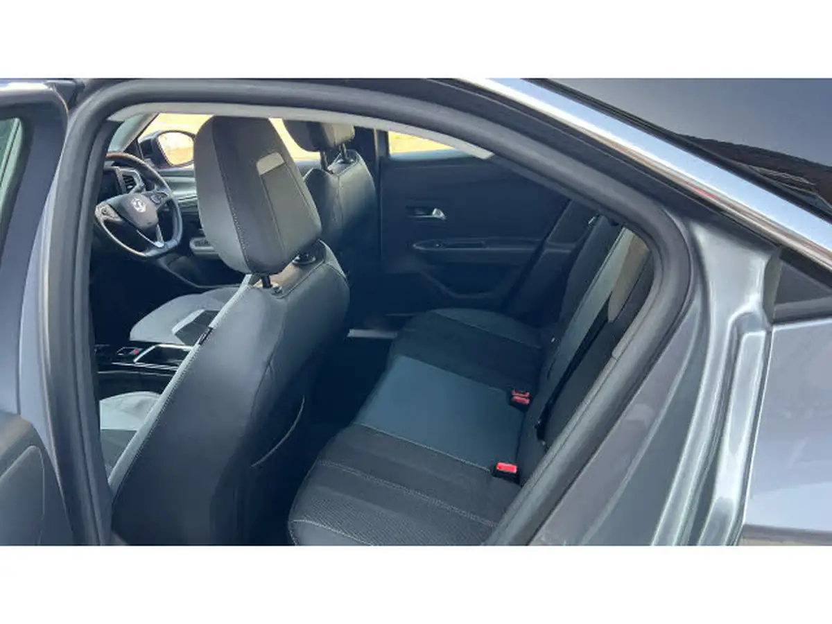 2021-vauxhall-mokka-e-elite-premium-big-15