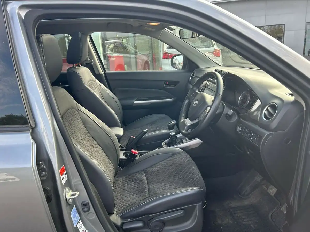2022-suzuki-vitara-14-boosterjet-sz5-big-9