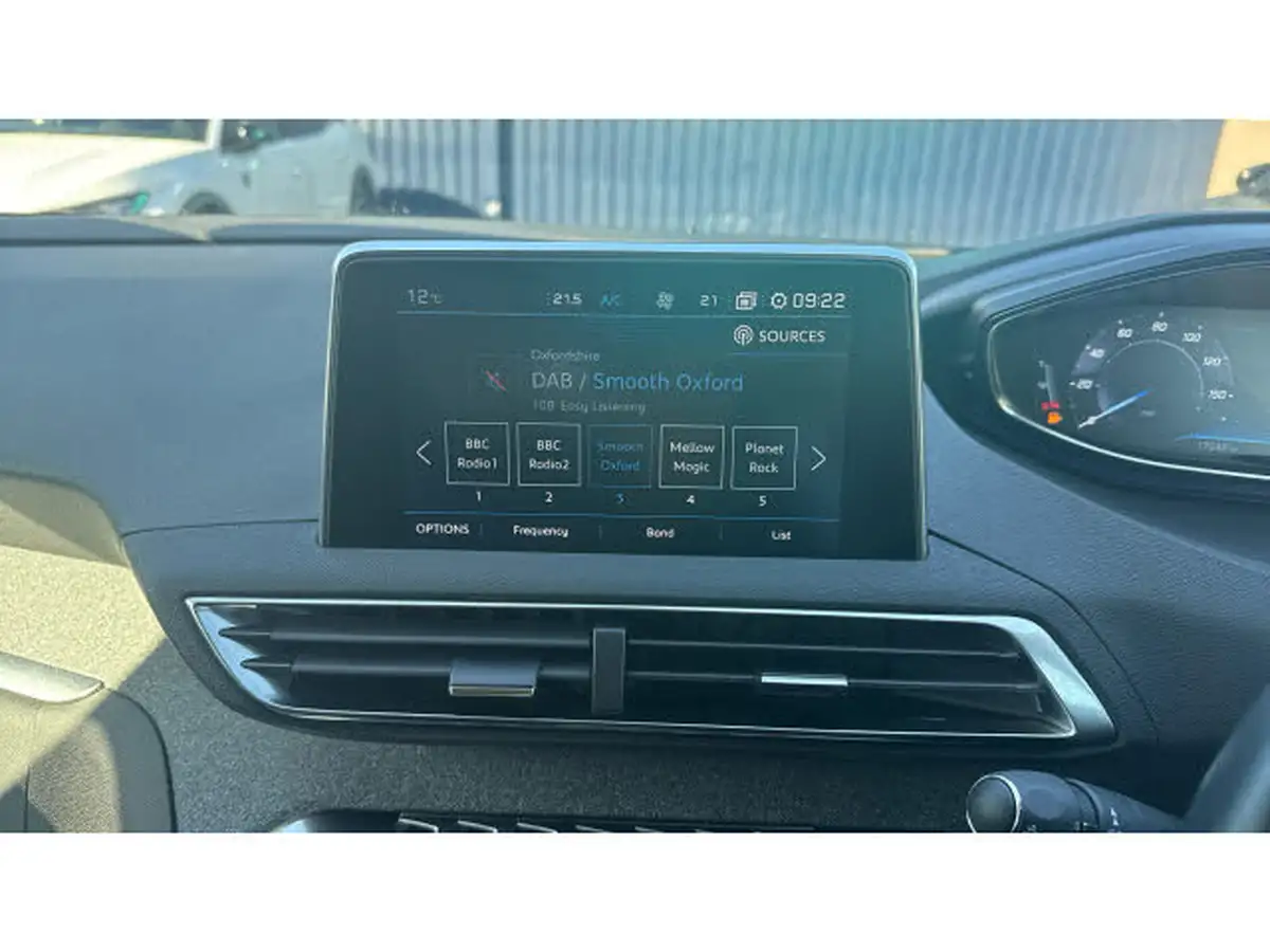 2020-peugeot-3008-suv-12-puretech-allure-eat8-big-11