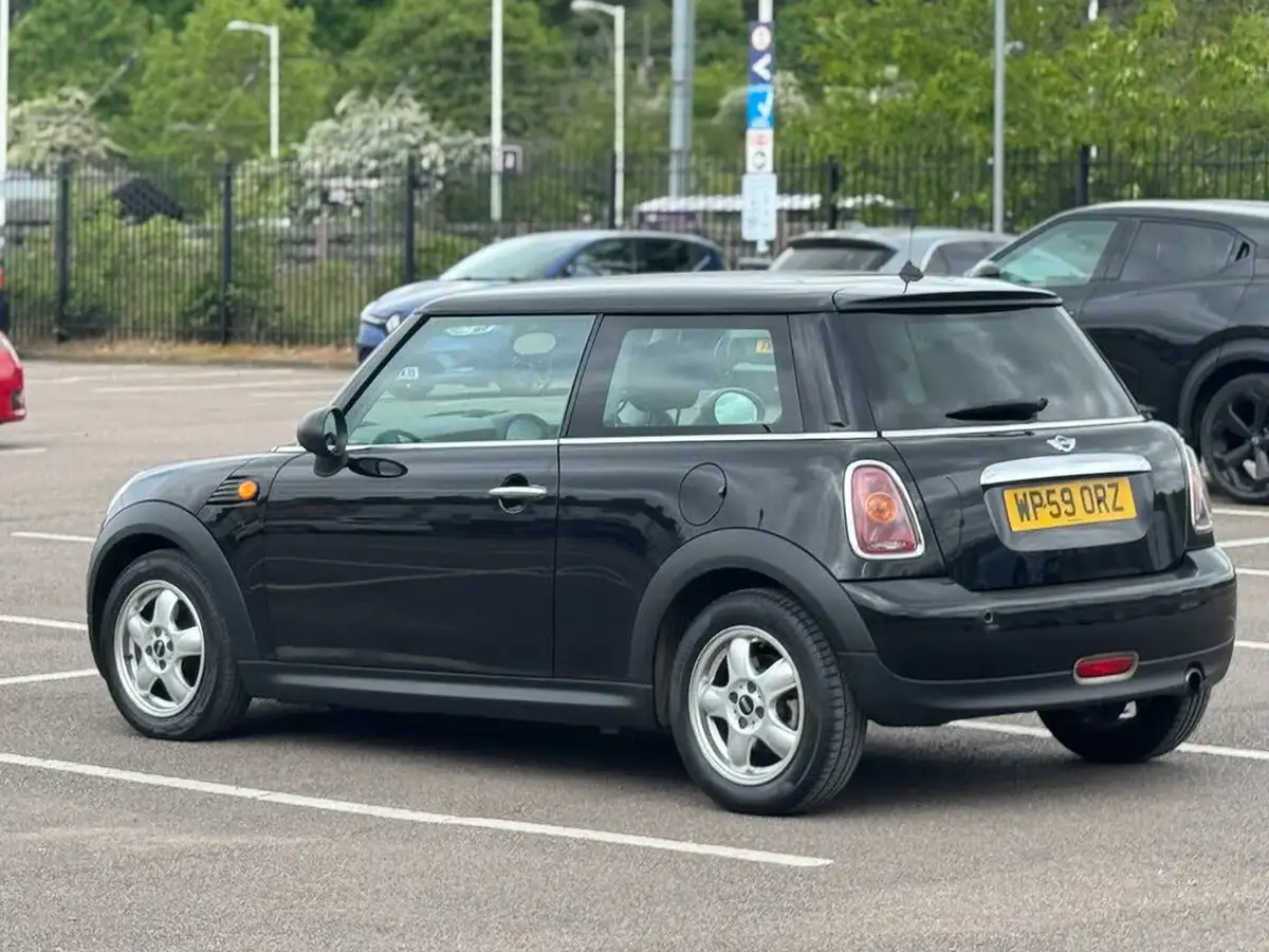 2009-mini-cooper-14-one-95bhp-big-4