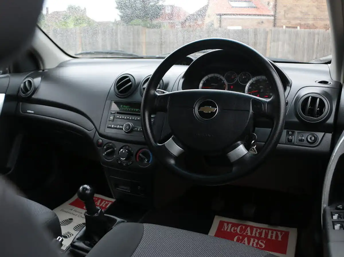 2011-chevrolet-aveo-12-ls-1206cc-big-23