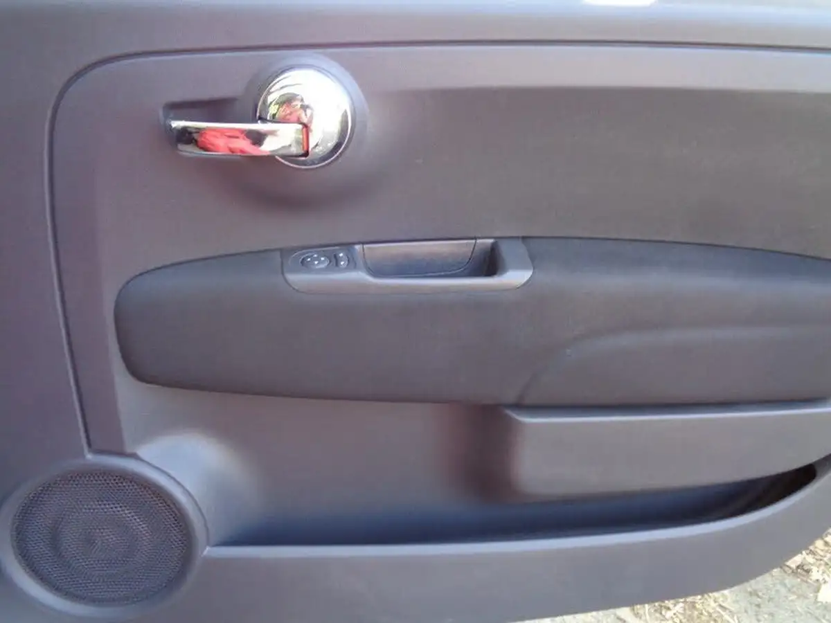 2017-fiat-500-12-lounge-big-18