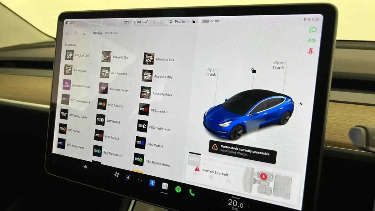 2020-tesla-model-3-e-standard-plus-big-38