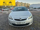2010-vauxhall-astra-16-sri-16v-vvt-115ps-hatchback-5d-auto-small-1