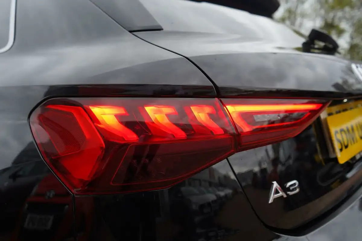 2023-audi-a3-10-30-tfsi-s-line-sportback-5d-tronic-big-60