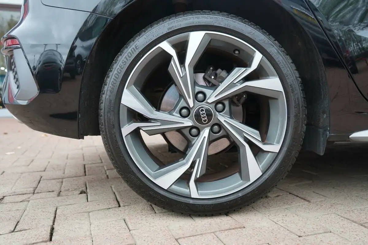 2023-audi-a3-10-30-tfsi-s-line-sportback-5d-tronic-big-36