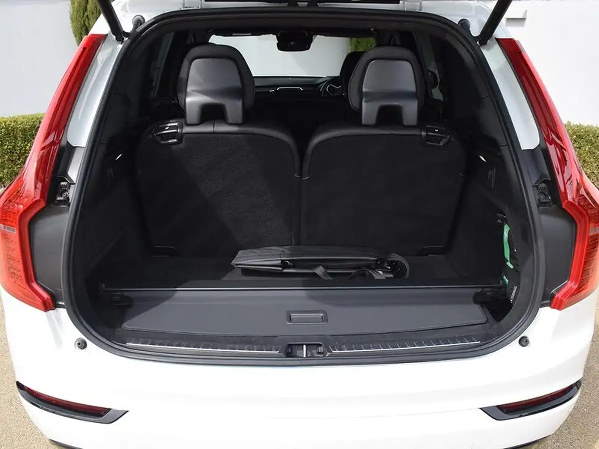 2022-volvo-xc90-20td-b5-r-design-big-26