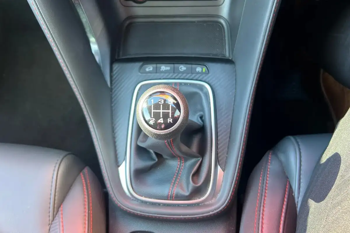 2023-mg-zs-suv-15-vti-tech-exclusive-big-16