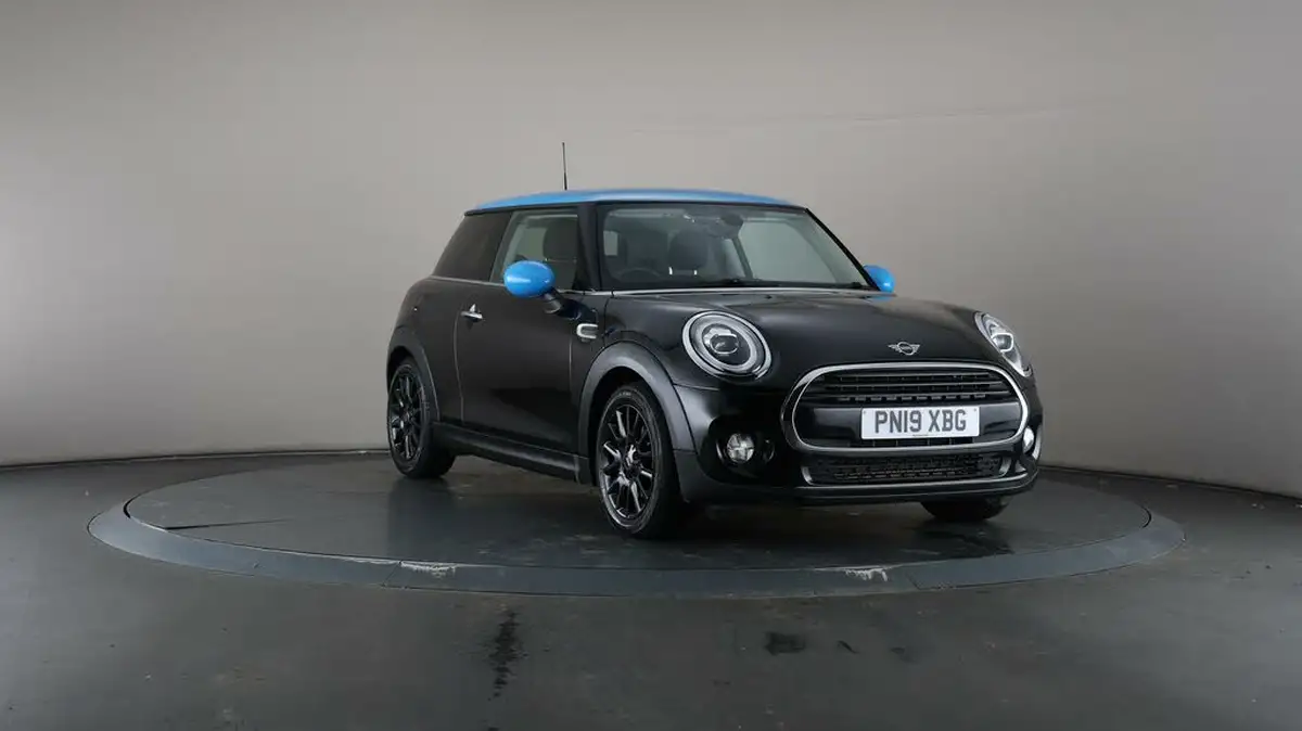 2019-mini-cooper-15-cooper-classic-hatchback-3d-big-41
