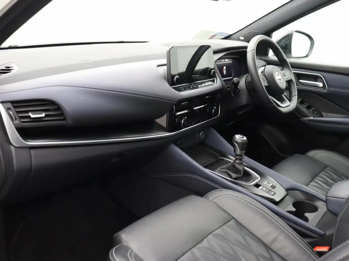2021-nissan-qashqai-13-dig-t-tekna-big-11