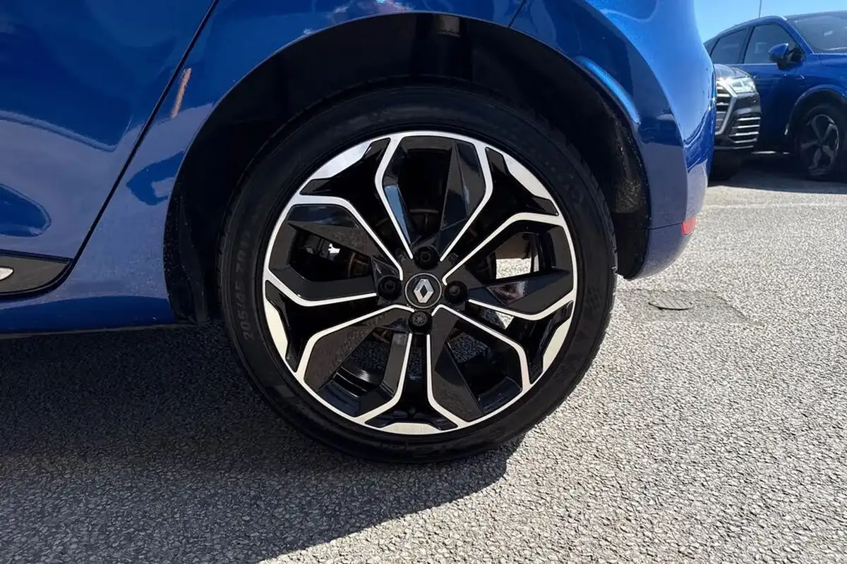 2018-renault-clio-09-tce-iconic-90ps-big-10
