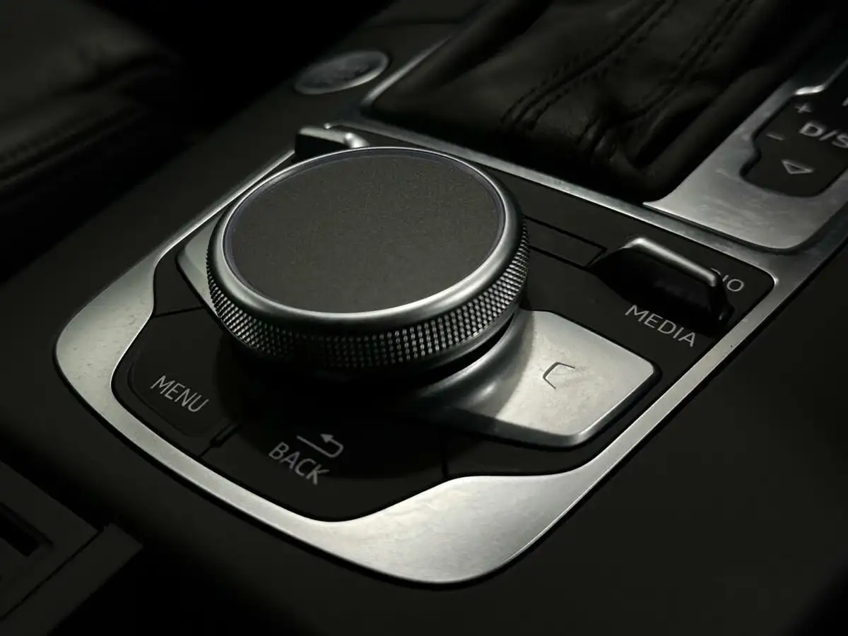 2020-audi-a3-14-40-e-tron-big-19