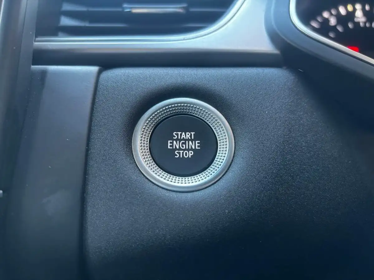 2020-renault-captur-10-tce-play-100bhp-big-36