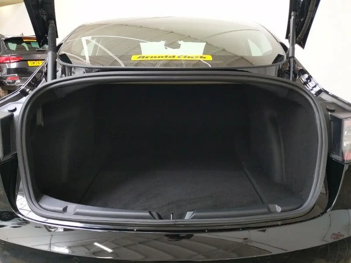 2021-tesla-model-3-e-long-range-awd-big-7
