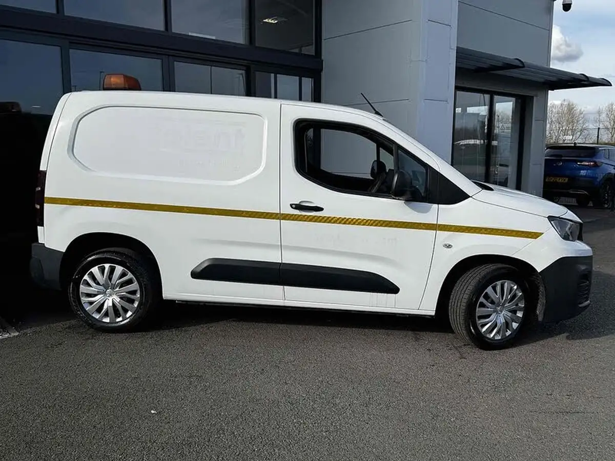 2020-peugeot-partner-15-bluehdi-1000-professional-100ps-eu6dt-panel-big-6