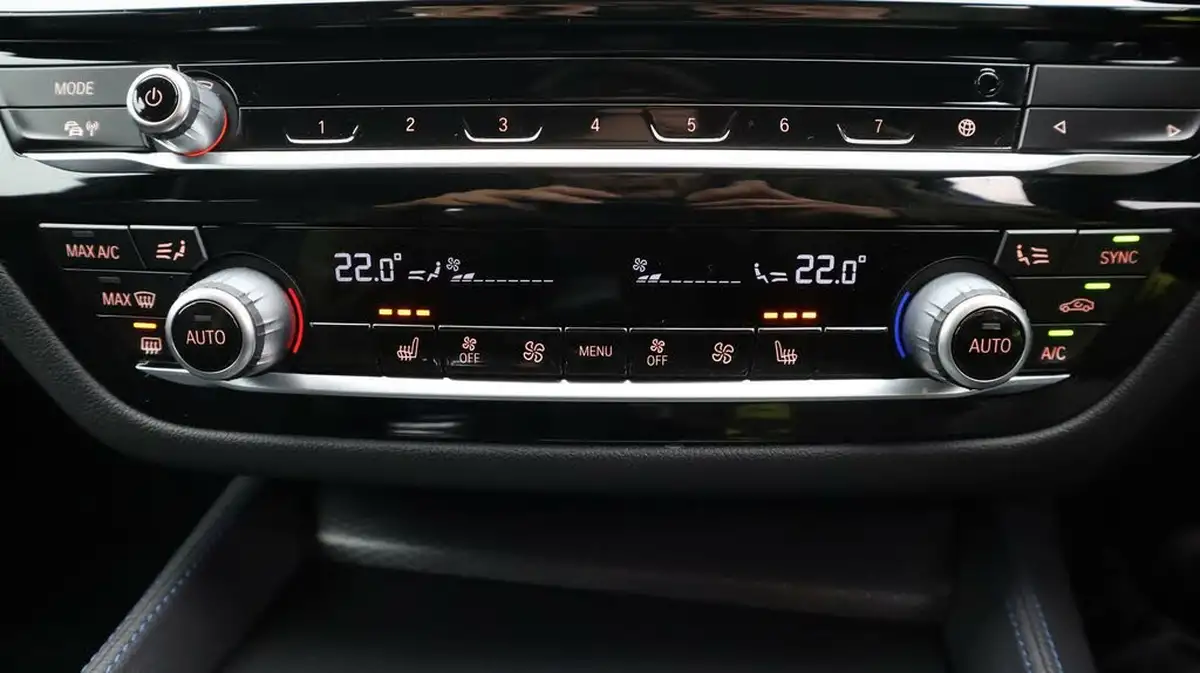 2021-bmw-5-series-20-530e-m-sport-saloon-4d-big-12