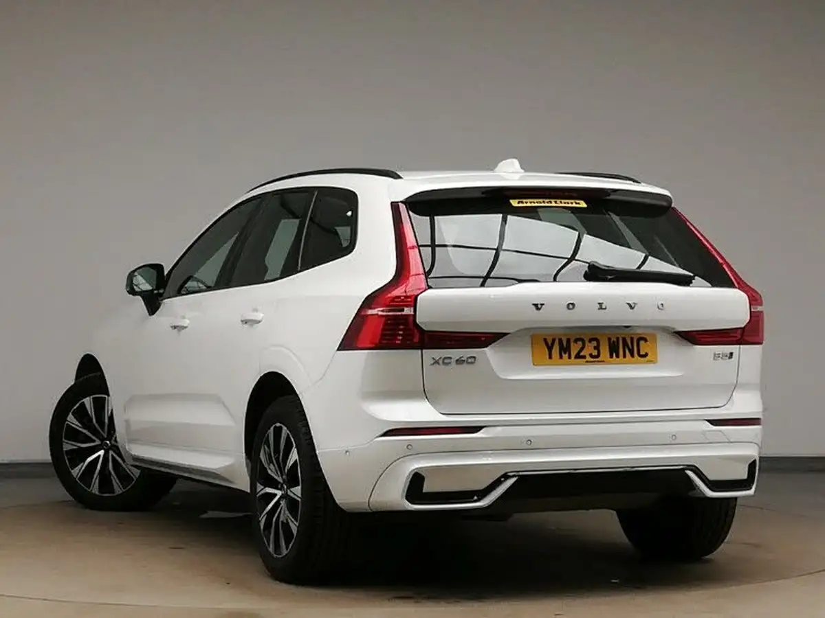2023-volvo-xc60-20-b5-plus-big-1