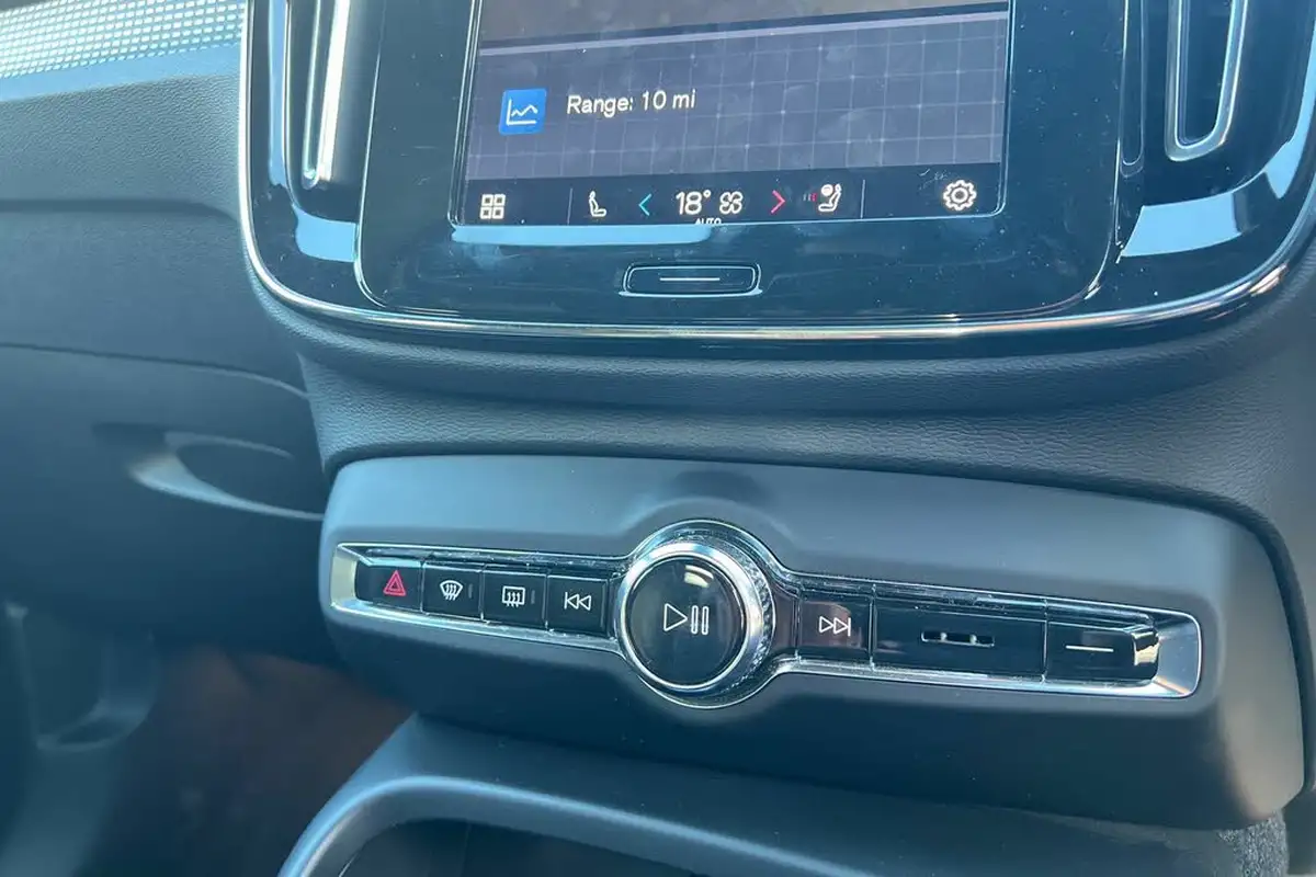 2022-volvo-c40-e-twin-recharge-pro-big-13