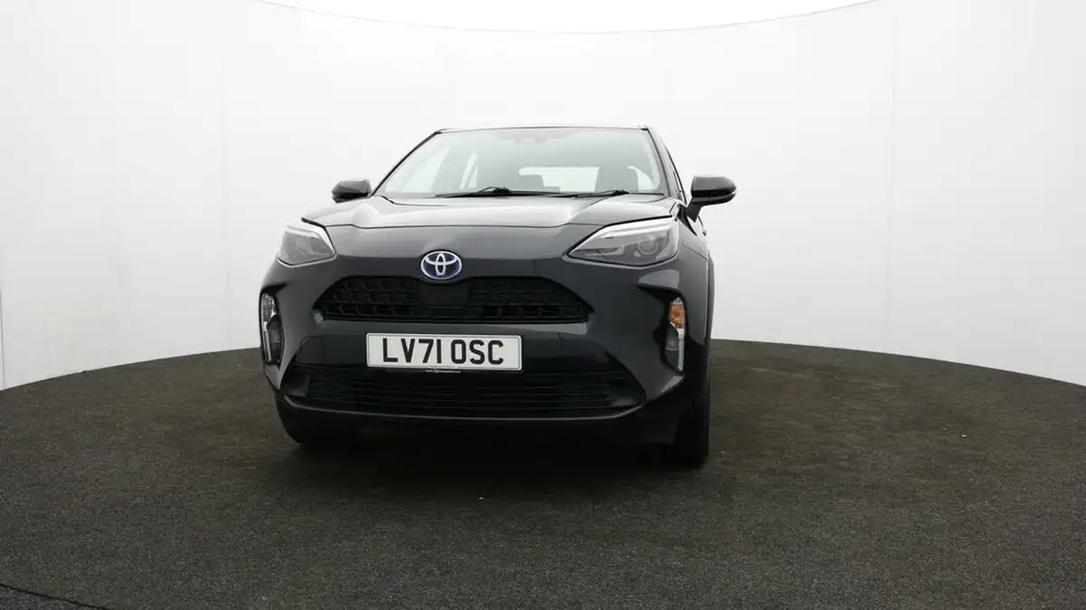 2021-toyota-yaris-cross-15-vvt-i-icon-big-47