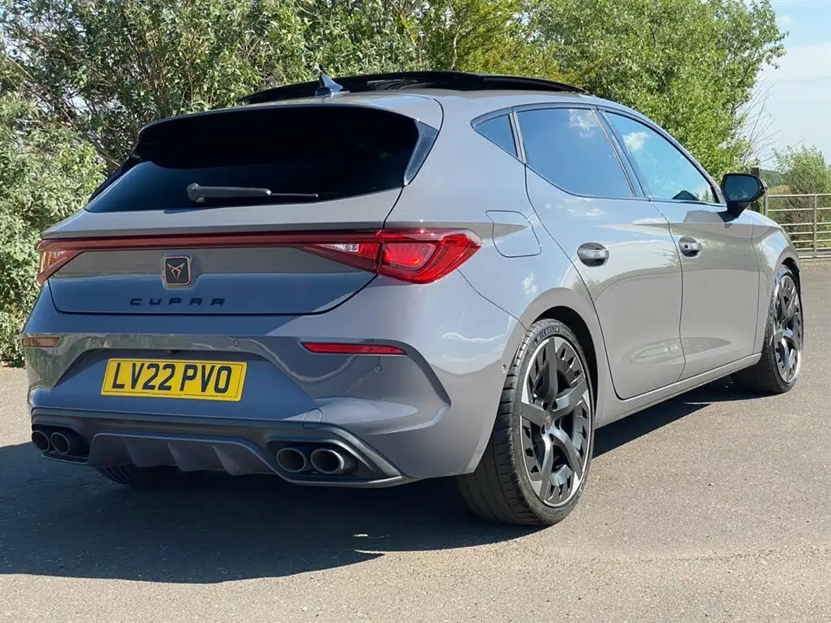 2022-cupra-leon-nf-20-tsi-vz3-300ps-hatchback-big-16