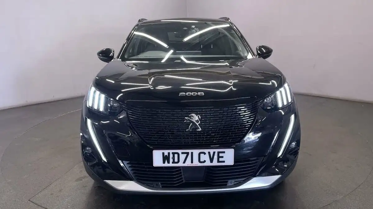 2022-peugeot-2008-suv-e-gt-big-9
