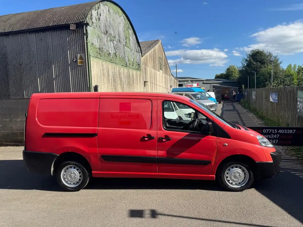 2014-peugeot-expert-16td-l2-h1-panel-big-43