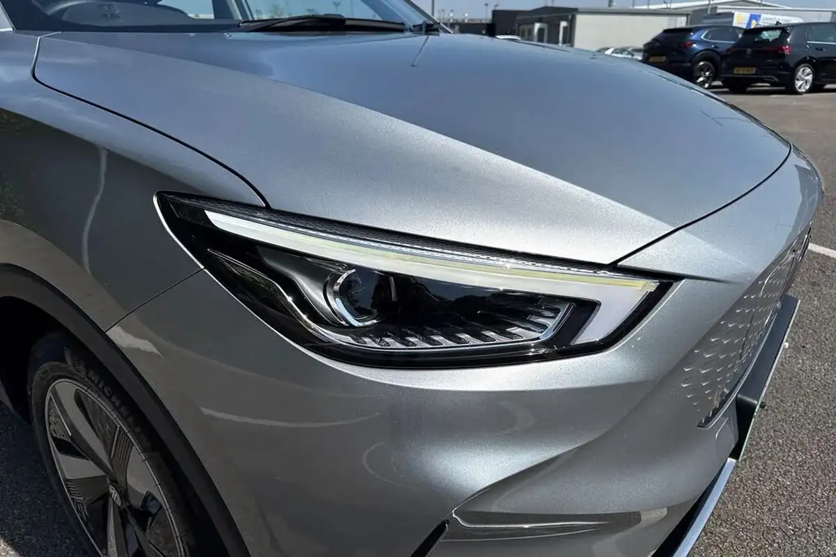 2022-mg-zs-suv-e-trophy-ev-156ps-long-range-big-8