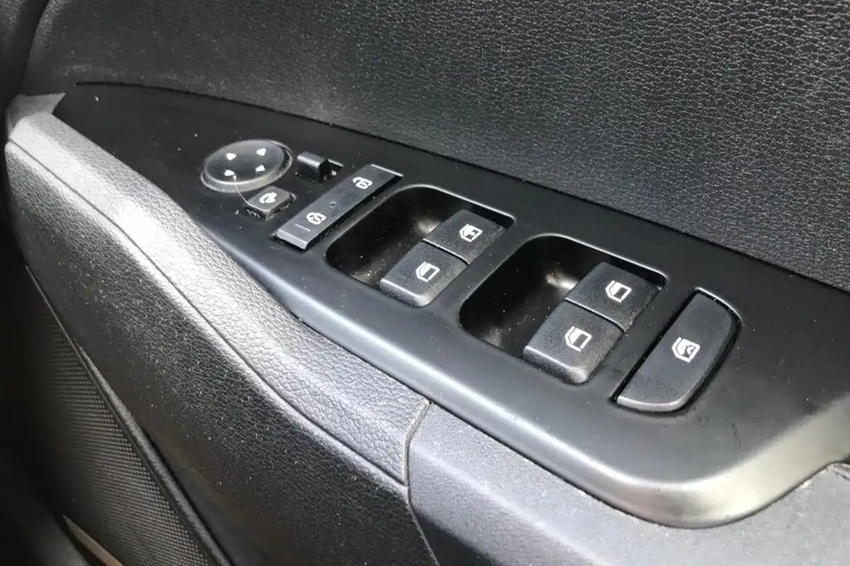 2022-kia-sportage-16-t-gdi-2-148bhp-1598cc-big-17