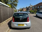 2012-volkswagen-up-10-move-up-60ps-bluemotion-tech-3d-small-8