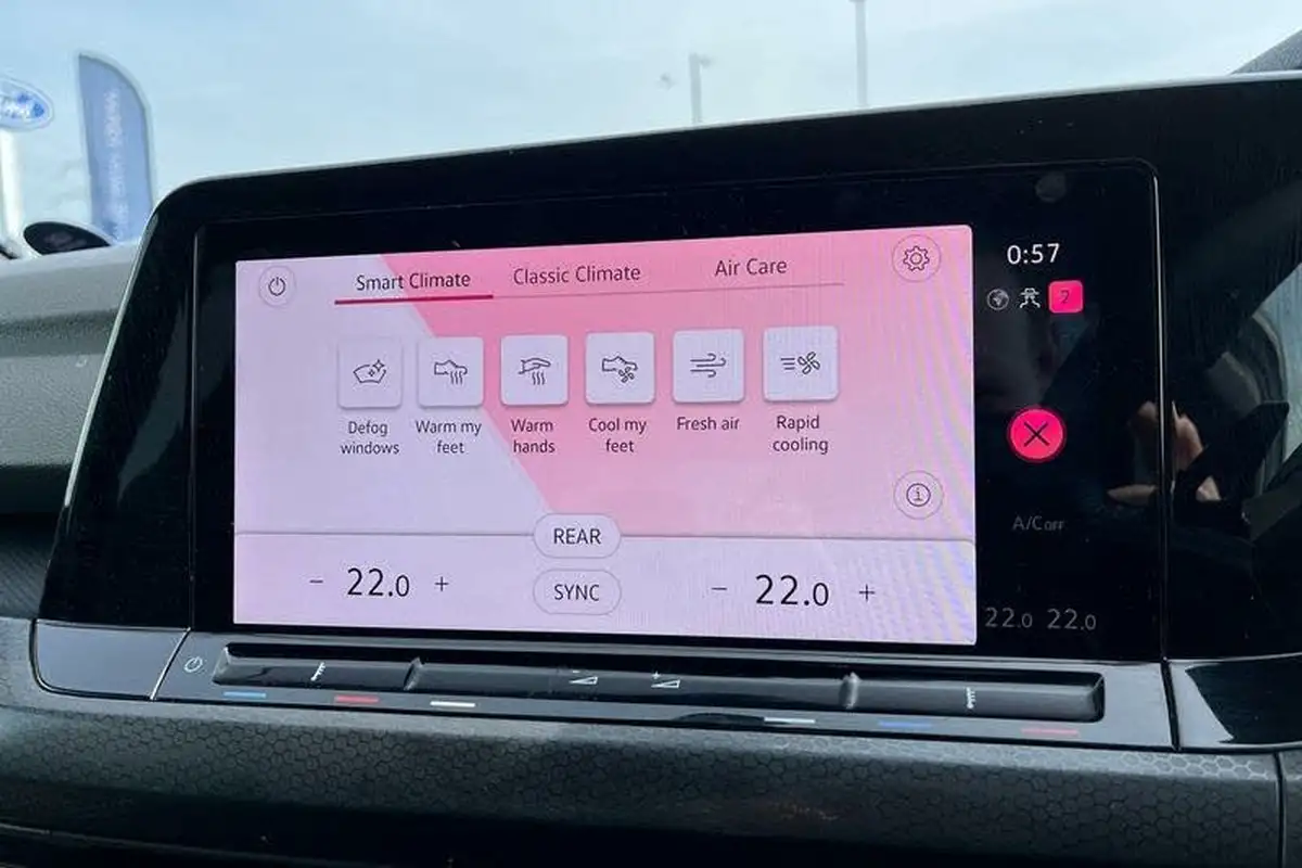 2021-volkswagen-golf-20tdi-gtd-big-25