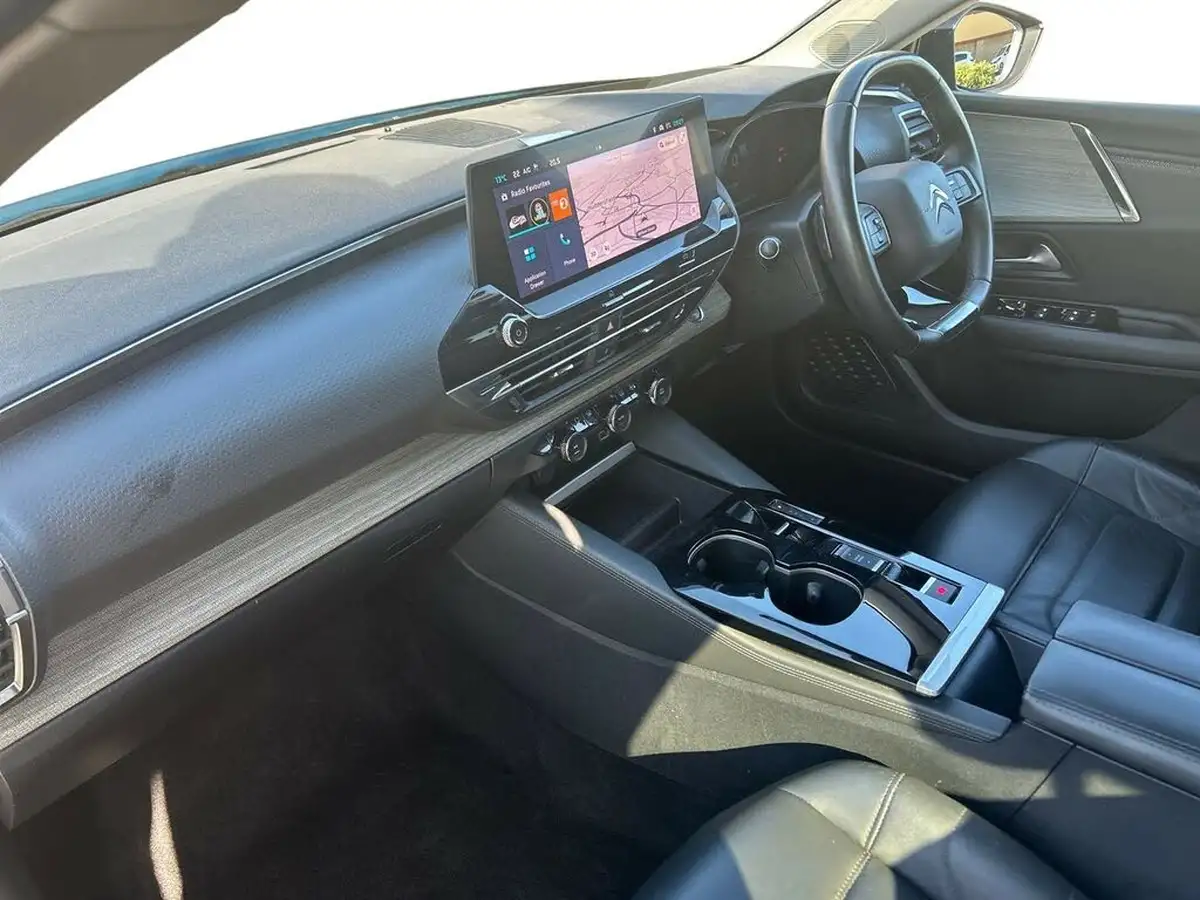 2023-citroen-c5-x-12-puretech-shine-big-5