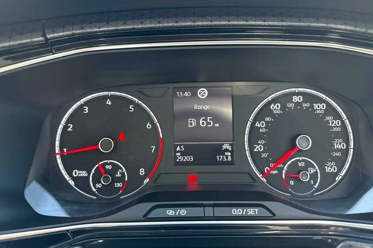 2022-volkswagen-t-cross-10-tsi-sel-big-15