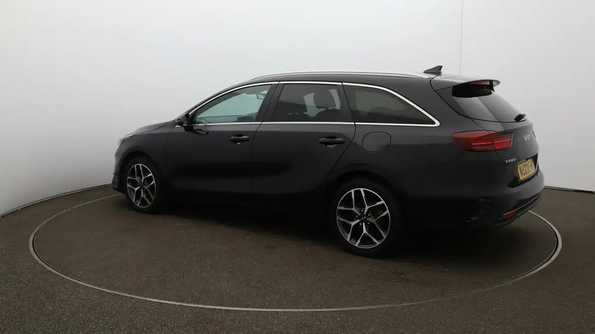 2022-kia-ceed-15-t-gdi-3-sportswagon-big-28