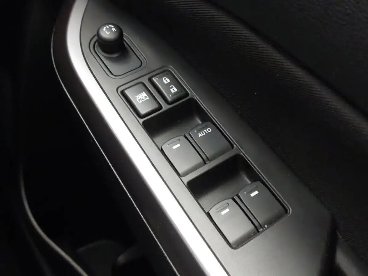 2019-suzuki-vitara-10-boosterjet-sz4-big-17