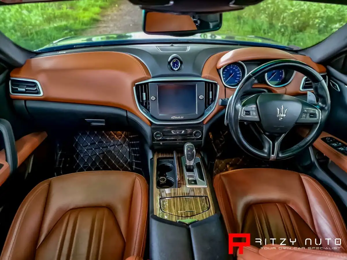 2016-maserati-ghibli-30-s-big-78