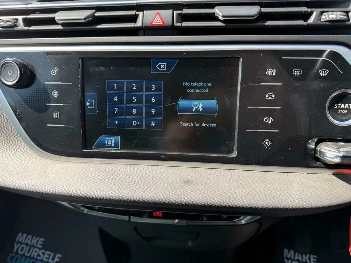 2014-citroen-grand-c4-picasso-16e-hdi-exclusive-big-36