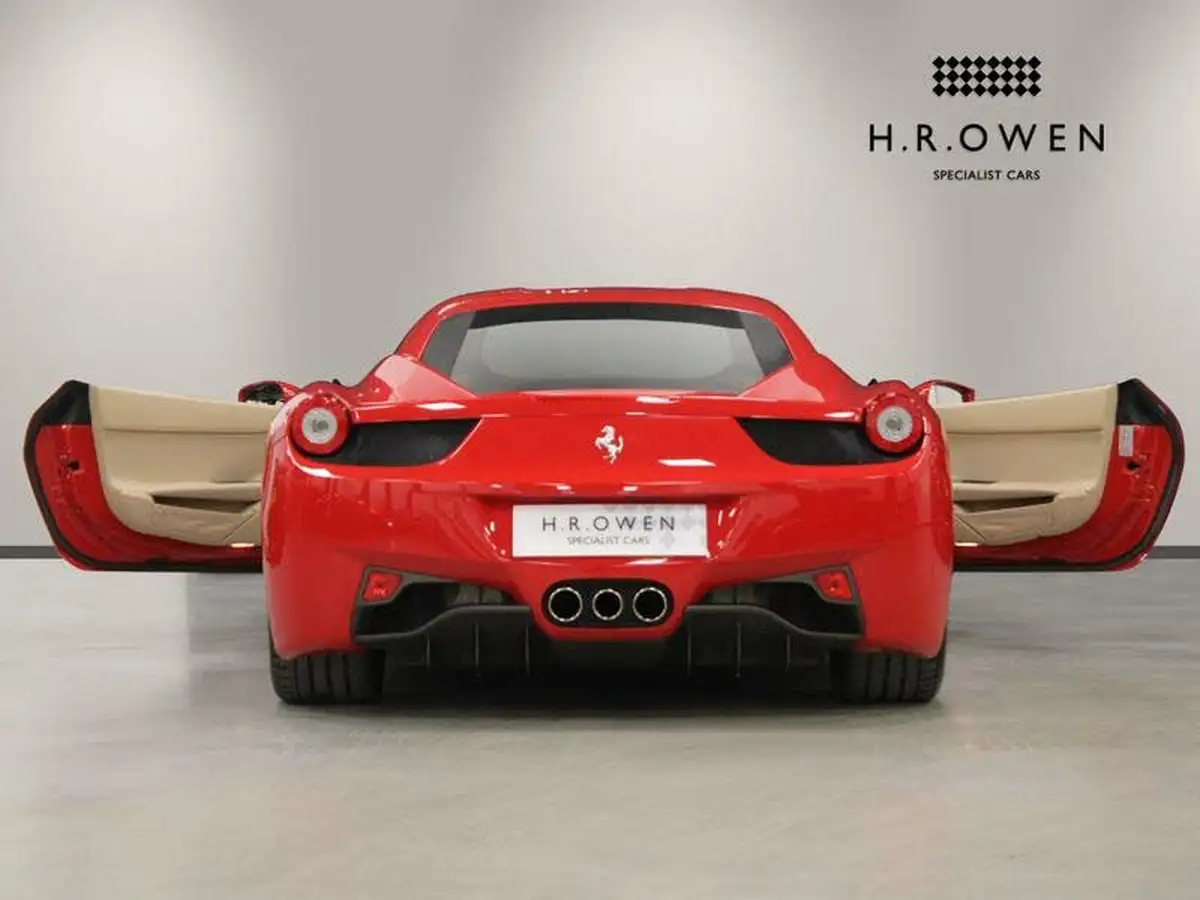 2012-ferrari-458-45-italia-big-9