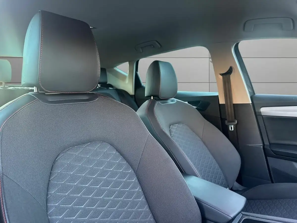 2022-seat-leon-10-tsi-evo-fr-hatchback-big-10